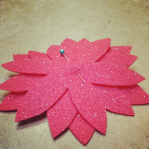 How to Sew a Poinsettia Tutorial